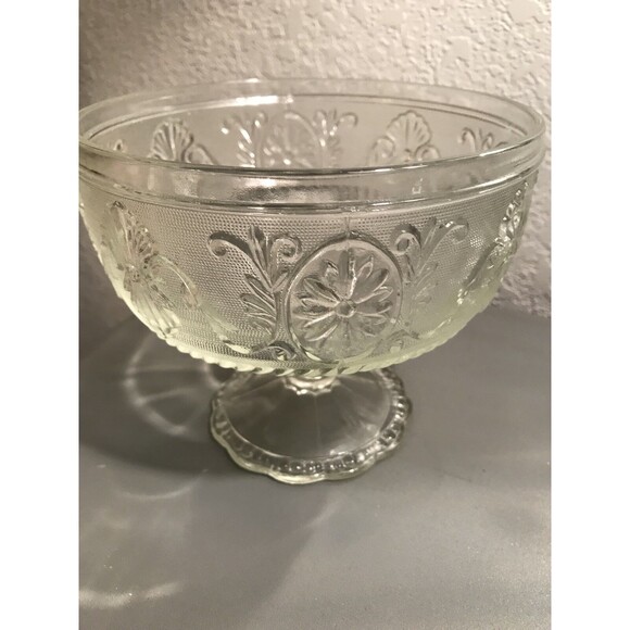Vintage Pressed Clear Glass Candy Fruit Bowl Pedestal Heavy - Picture 4 of 4
